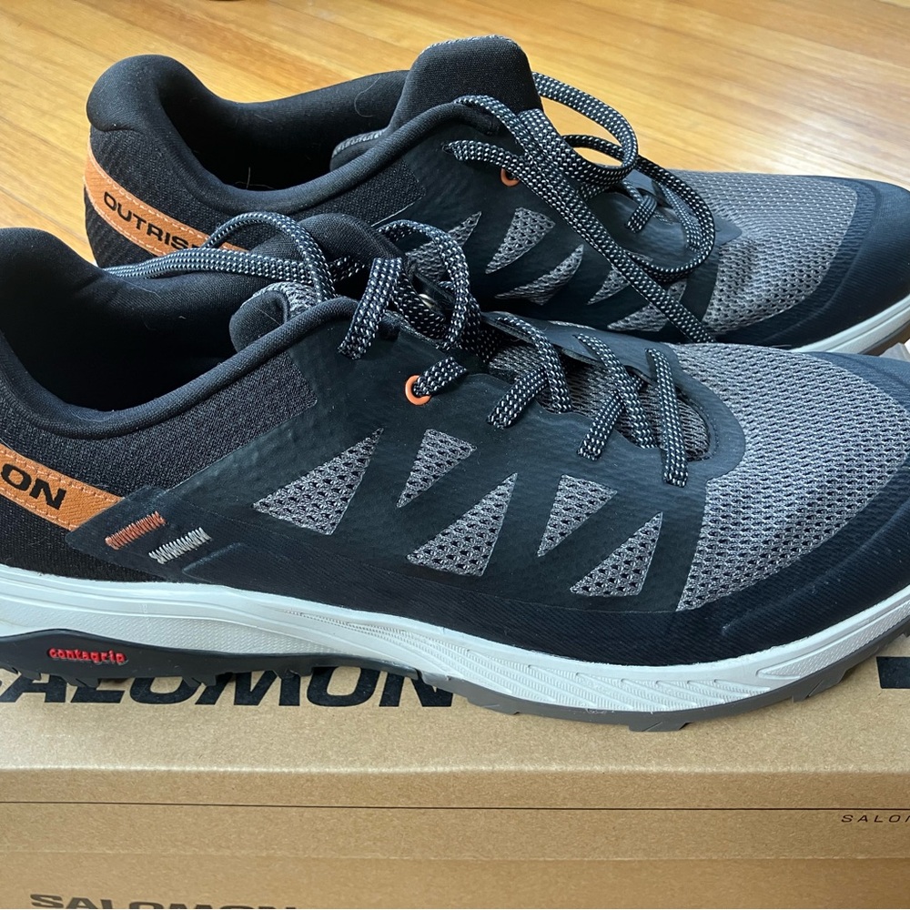 Salomon Outrise Women’s Hiking Shoe size 10